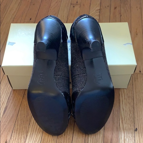 M. Patrick Brown Patent/Tweed 2in Kitten Heels - Picture 4 of 7